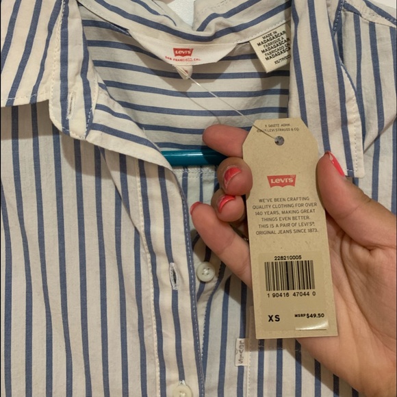 Levi’s button up tank (NWT) - Picture 2 of 6